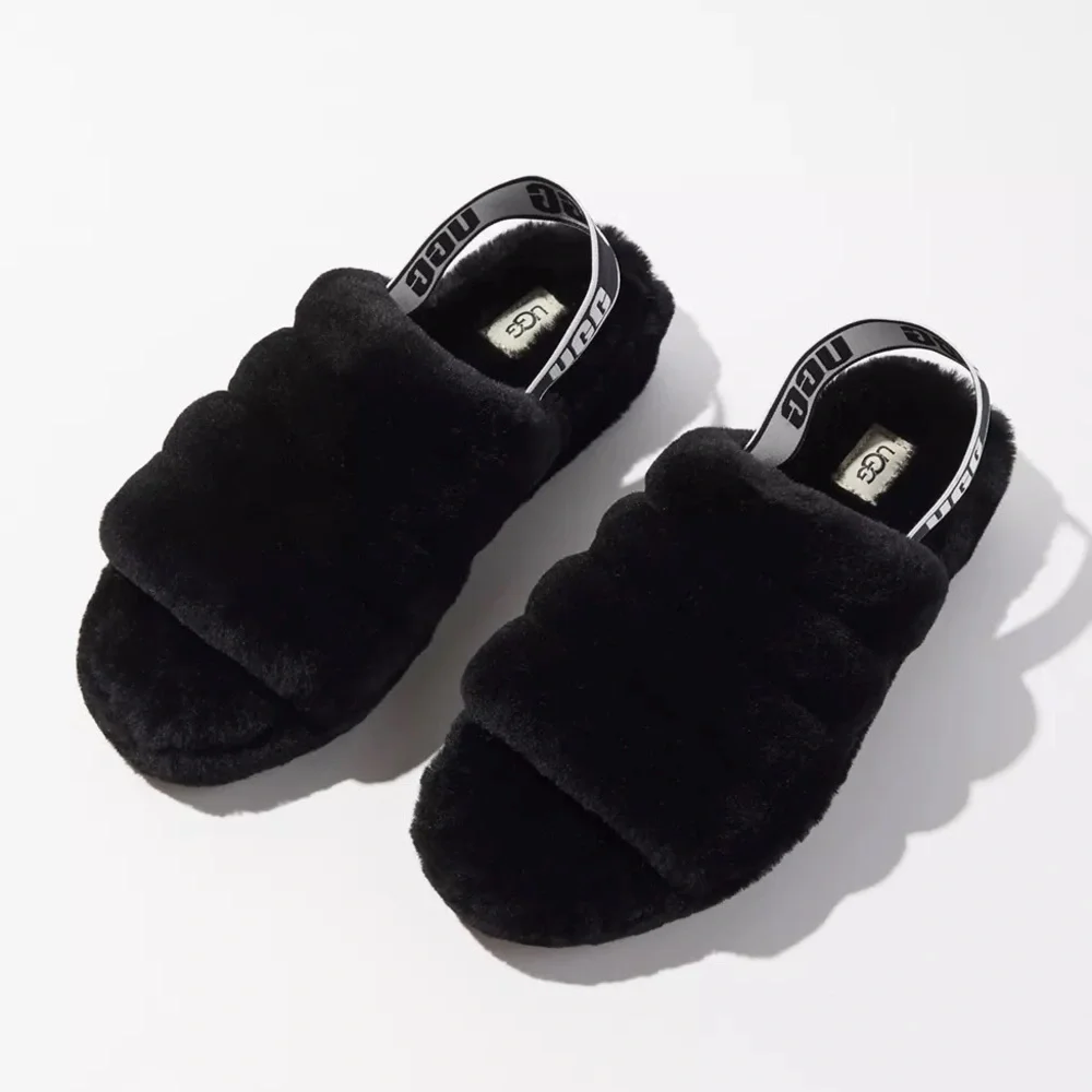 UGG K Fluff Yeah Slide Sandal - BLACK - BIG KIDS SIZE 6 / EU 38